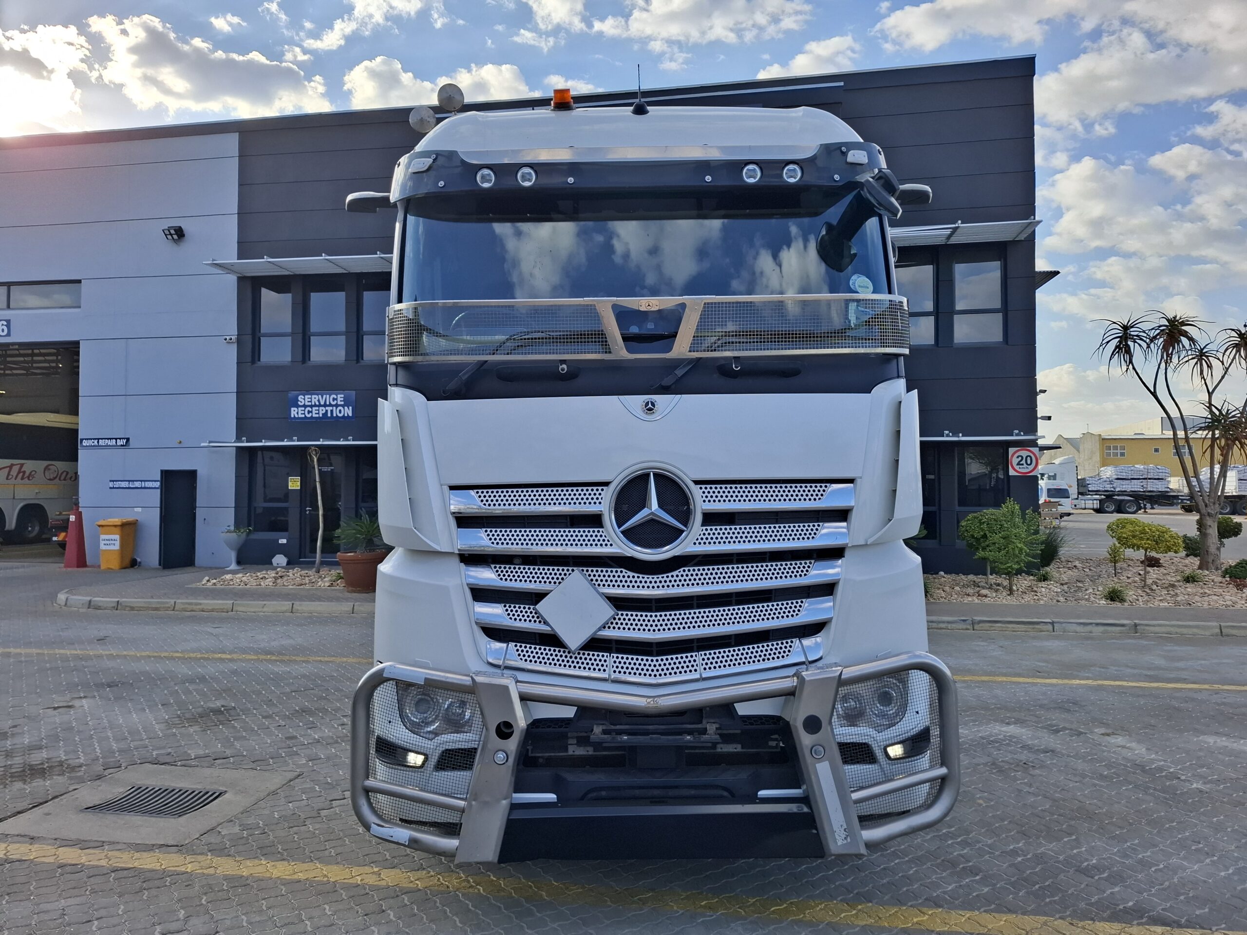 2021 Mercedes Benz 2652 6×4